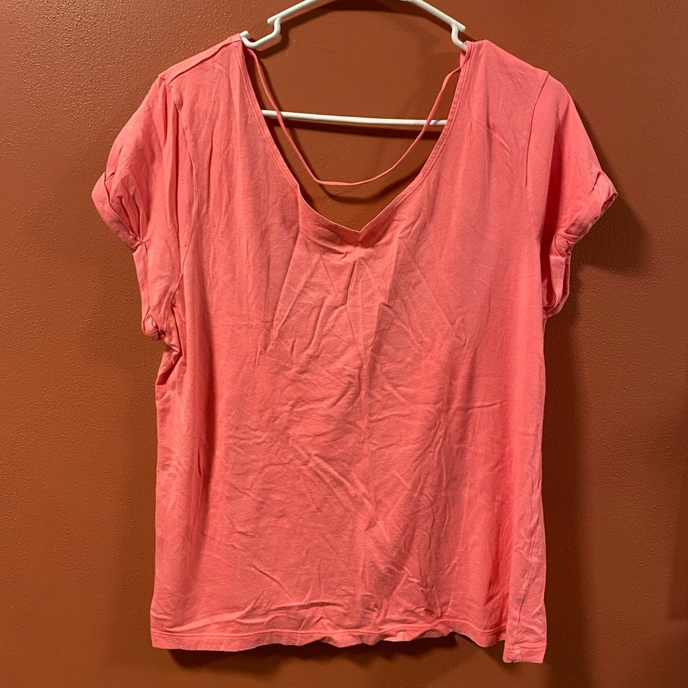Women’s Victoria Secret Pink Open Back Short Sleeve Shirt.
